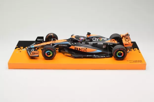 Minichamps Mclaren F1 Mcl60 Team Mclaren N 81 8th Melbourne Australian Gp With Pit Board 2023 Oscar Piastri 1:18 533231881